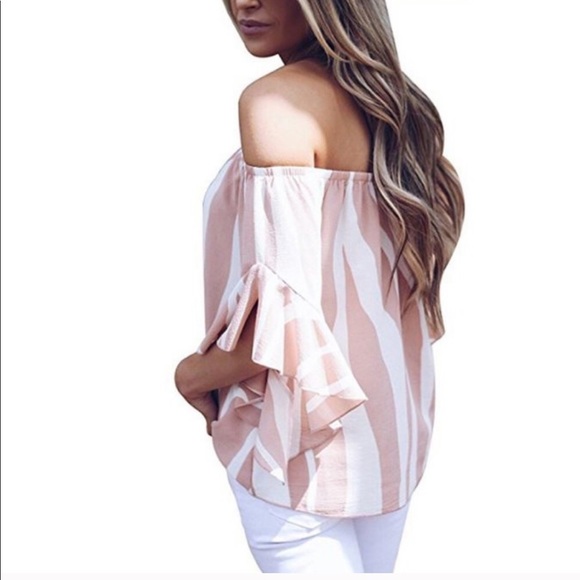 ❣️SALE❣️ 🆕 S/M Pink & White Off-the-Shoulder Top - Picture 4 of 14